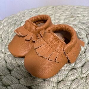 NEW BirdRock Baby Ginger Tan Leather Boho Newborn Baby Moccasins Shoes